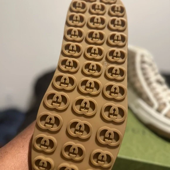 Authentic NWT Gucci Brown Patterned High-Tops with White Accents - Picture 4 of 7